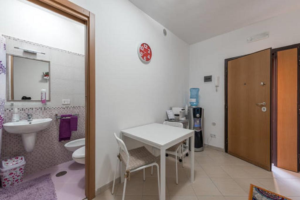 Al Cortile Lägenhet Bari Exteriör bild